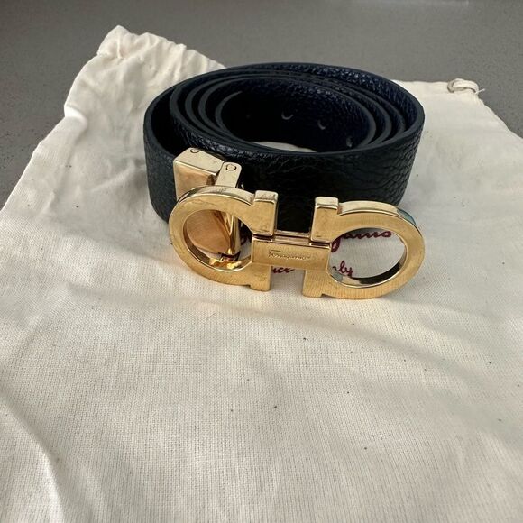 Salvatore Ferragamo Reversible & Adjustable Gancini Belt Black/Navy Blue Leather - Picture 1 of 9